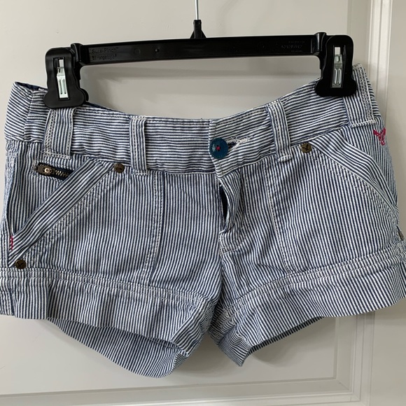 American Eagle Outfitters Pants - American Eagle pin stripe shorts zipper detail